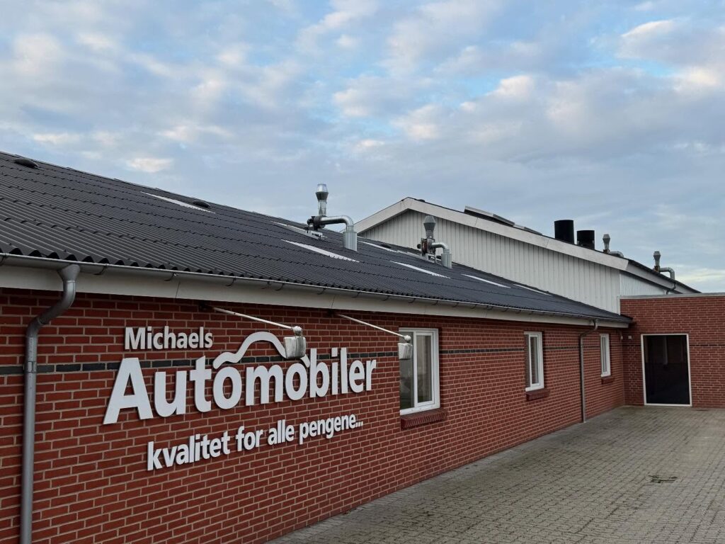 Instagram post from nim.dk. This post is in position 2.